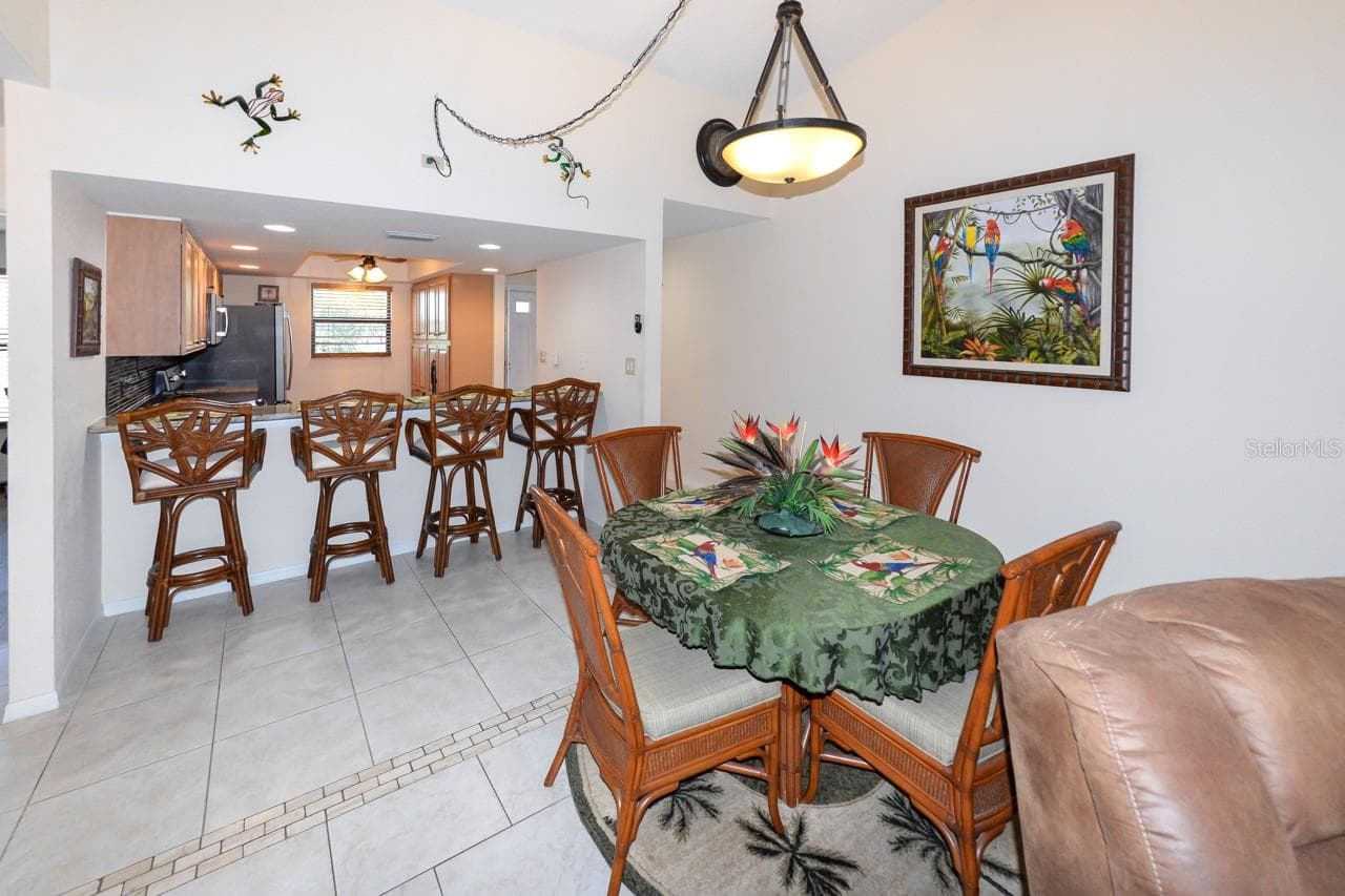 335 COLDEWAY DRIVE — photo 8 of 45