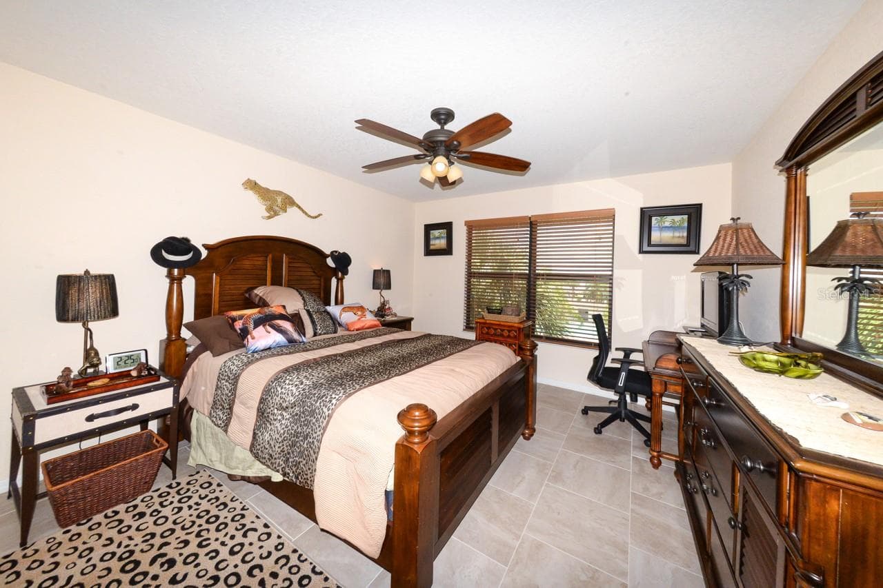 335 COLDEWAY DRIVE — photo 17 of 45