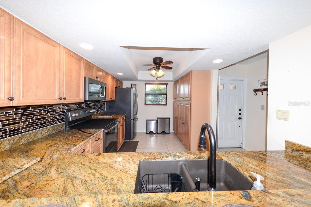 335 COLDEWAY DRIVE — photo 2 of 45