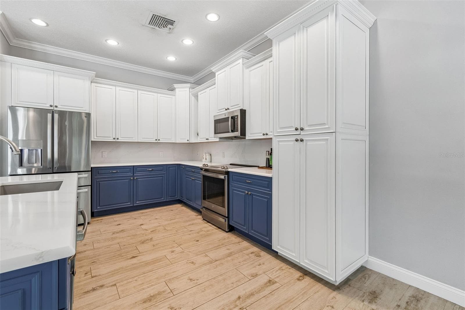 27708 SANTA ANITA BOULEVARD — photo 11 of 83