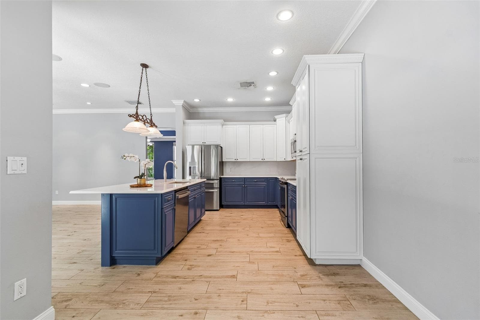 27708 SANTA ANITA BOULEVARD — photo 12 of 83