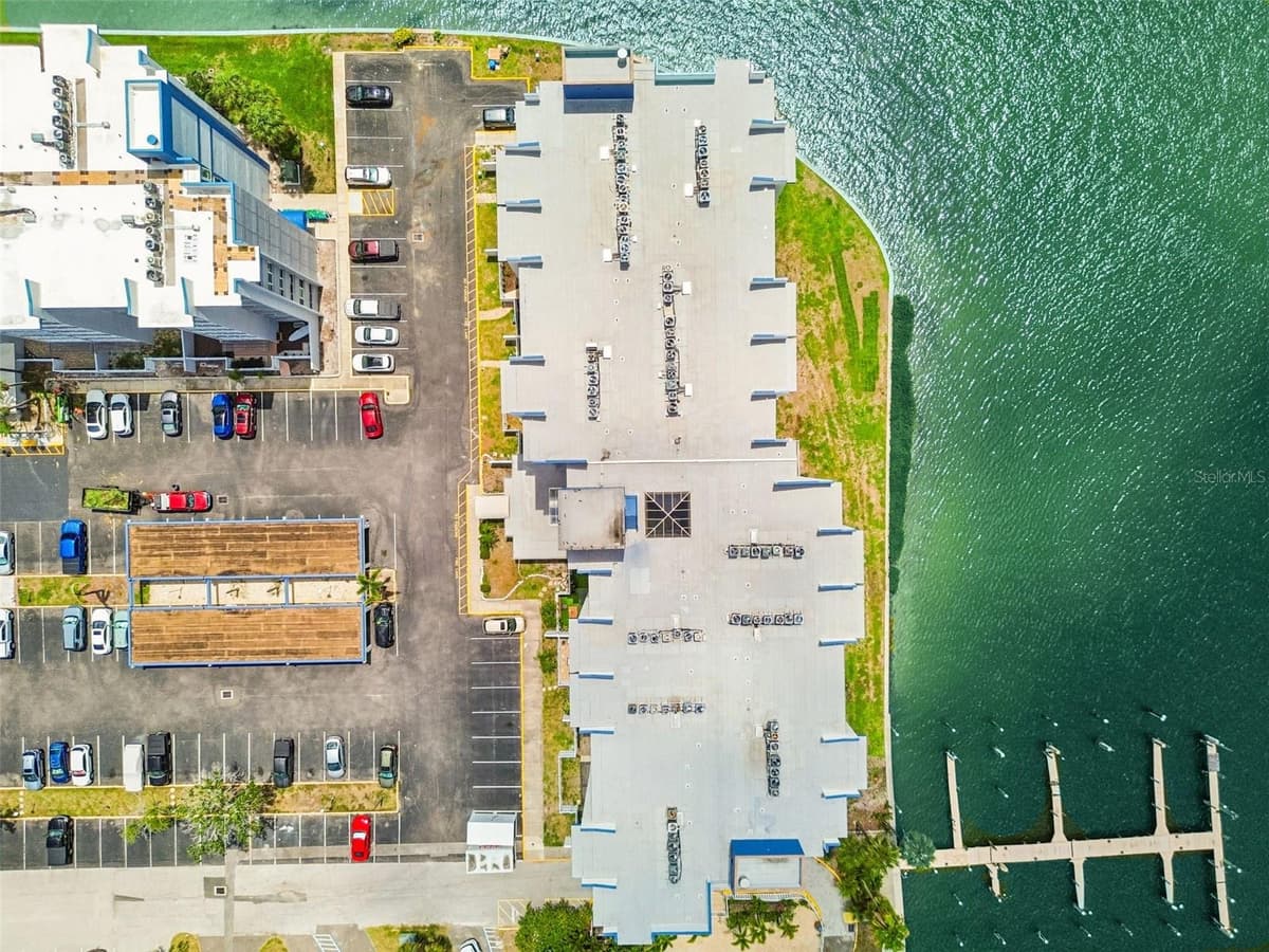 450 TREASURE ISLAND CAUSEWAY — photo 39 of 49