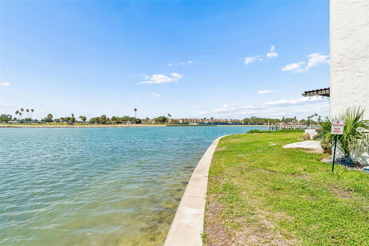 450 TREASURE ISLAND CAUSEWAY — photo 28 of 49
