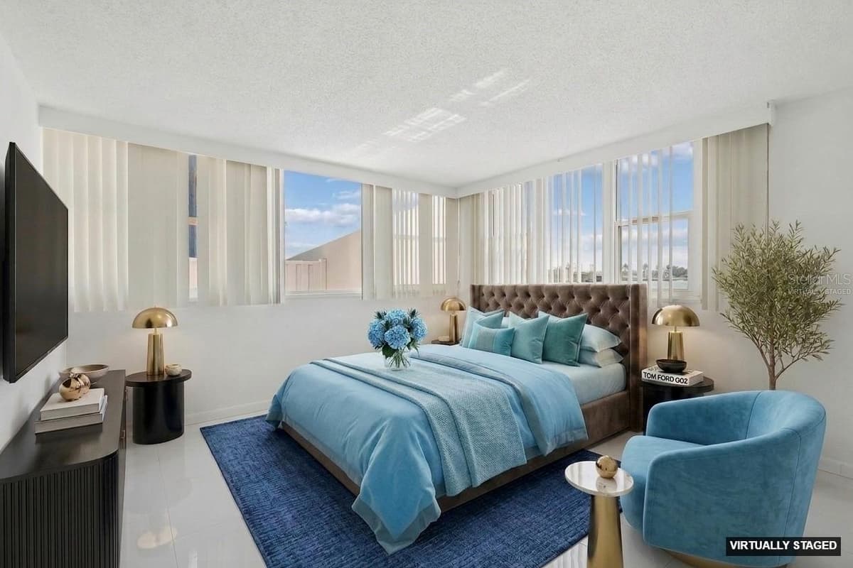 450 TREASURE ISLAND CAUSEWAY — photo 13 of 49