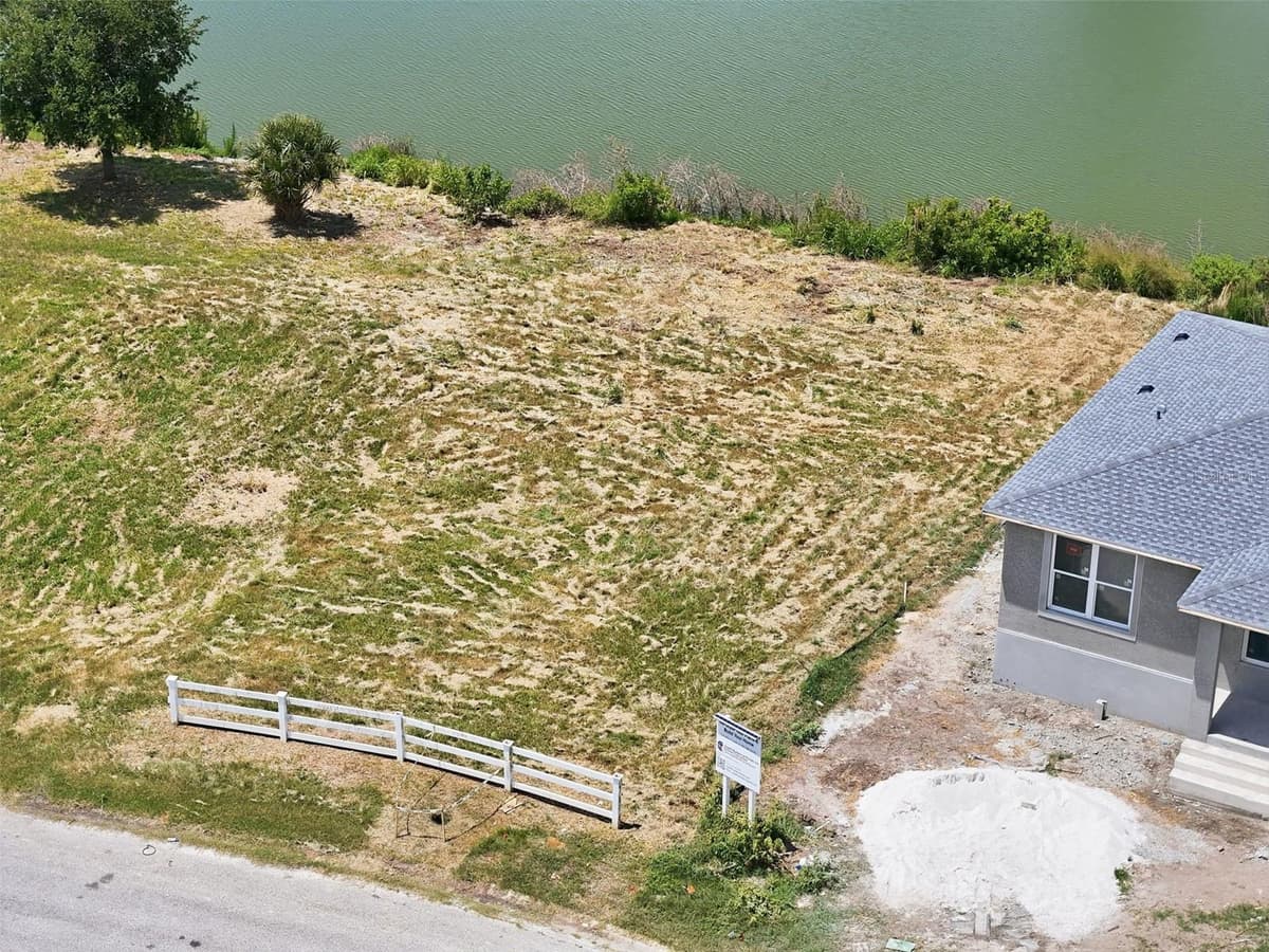 1504 JACKSON DRIVE — photo 2 of 12