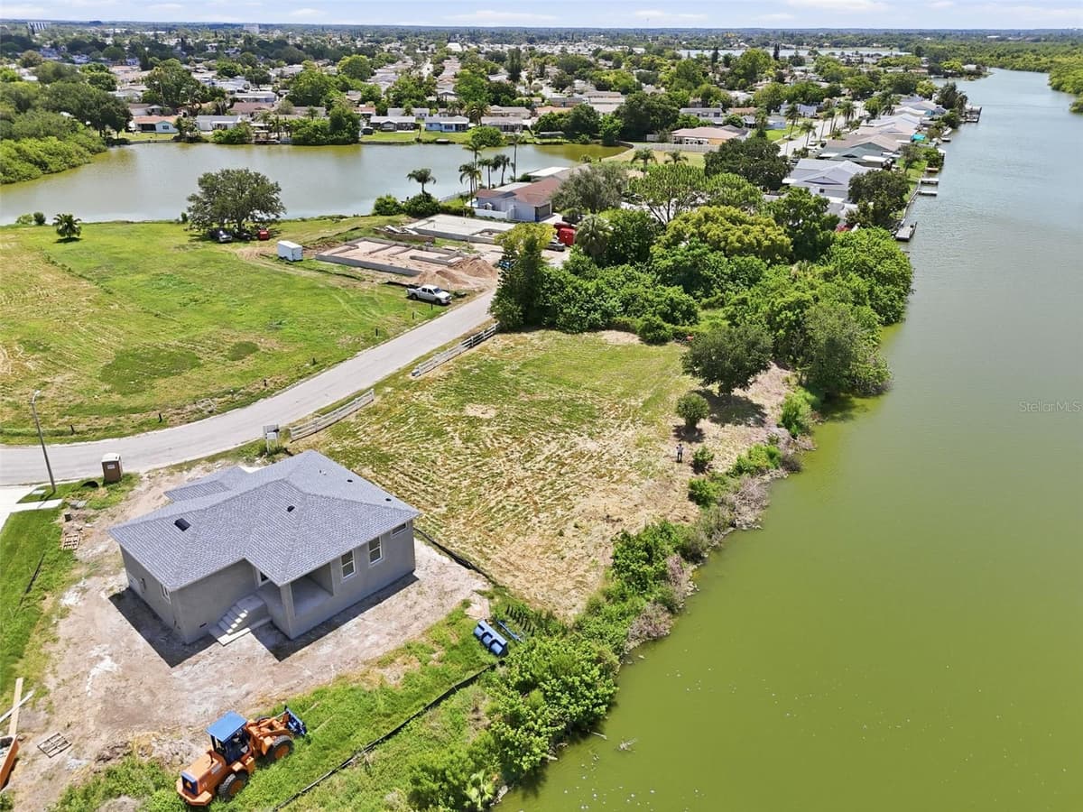 1504 JACKSON DRIVE — photo 4 of 12