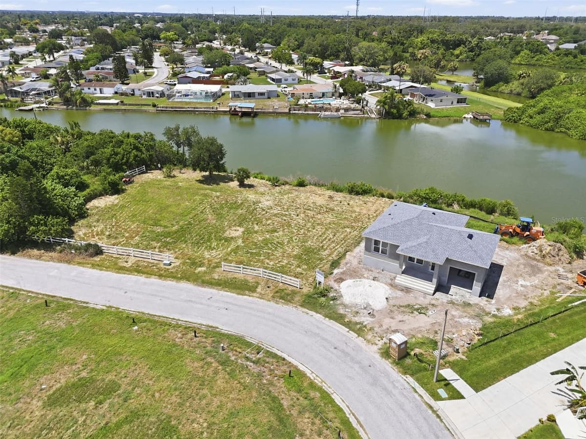 1504 JACKSON DRIVE — photo 3 of 12