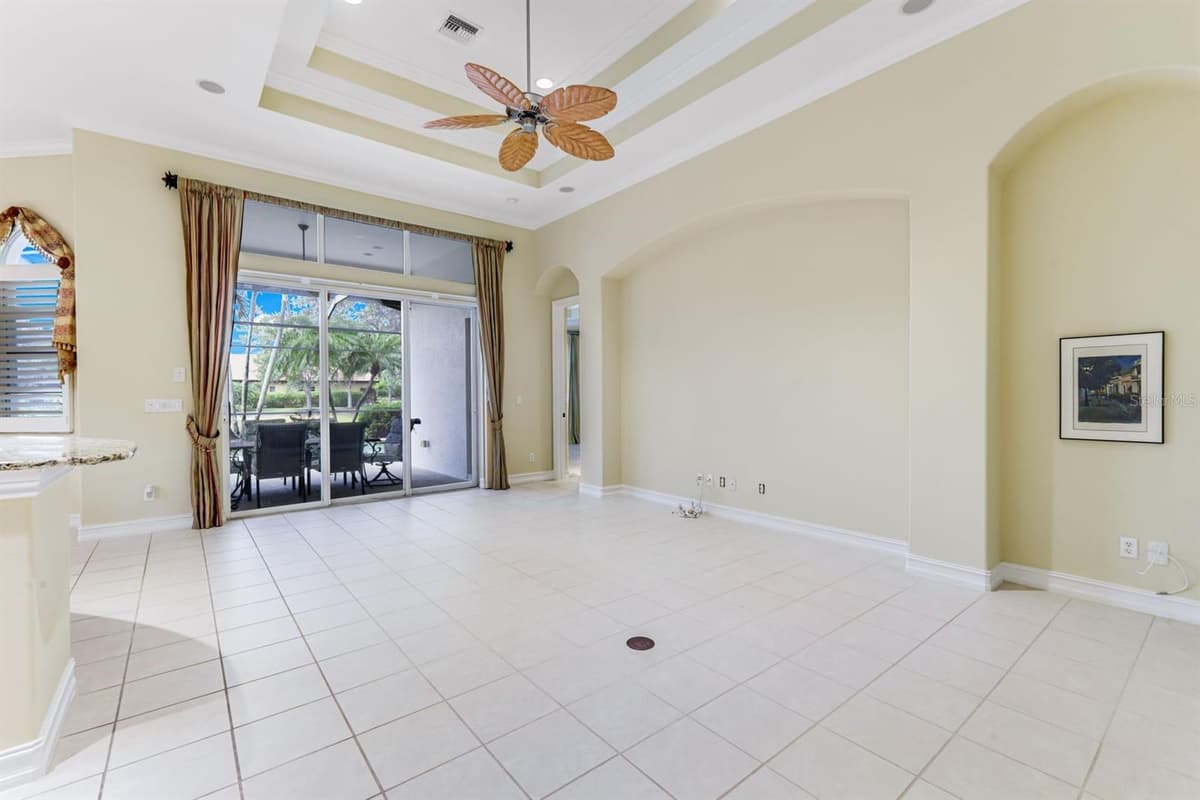 12584 GRANDEZZA CIRCLE — photo 8 of 25