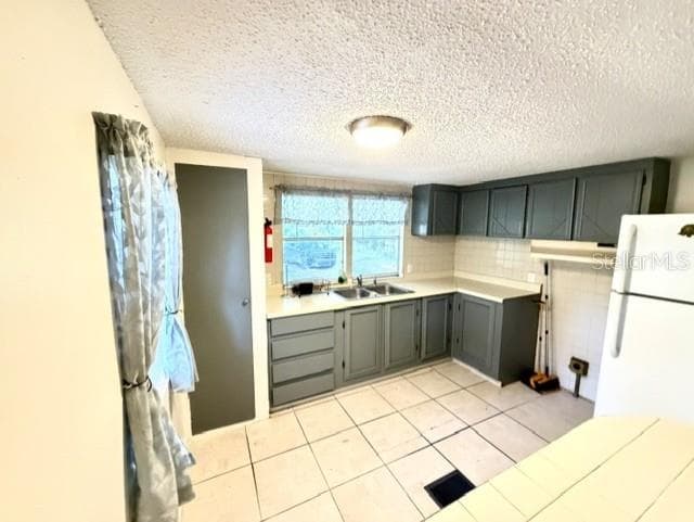 18400 233RD TERRACE — photo 7 of 28
