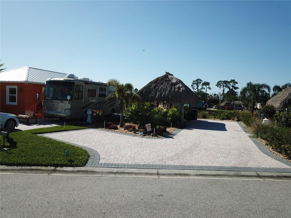 3258 RED TAIL HAWK DRIVE — photo 4 of 35