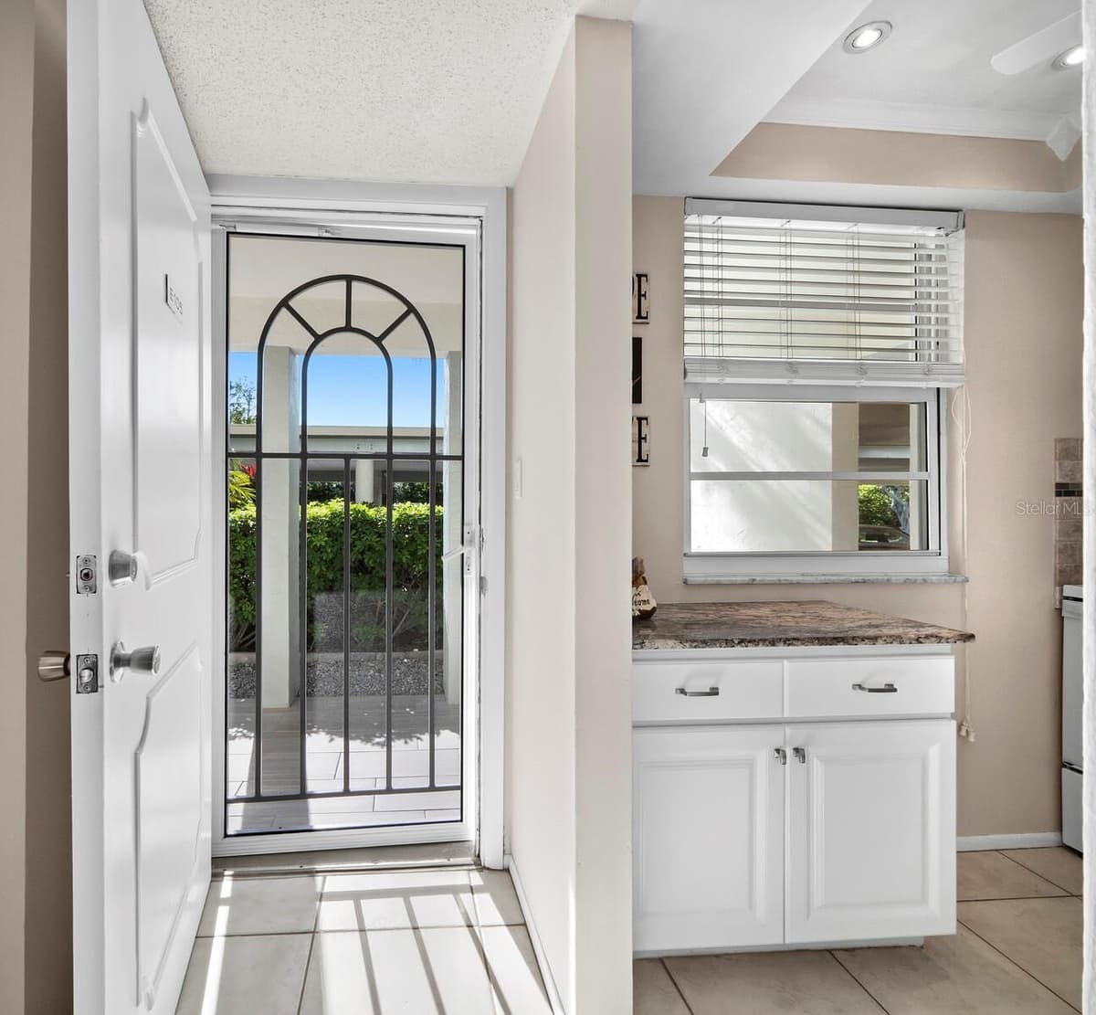 4350 CHATHAM DRIVE — photo 13 of 54