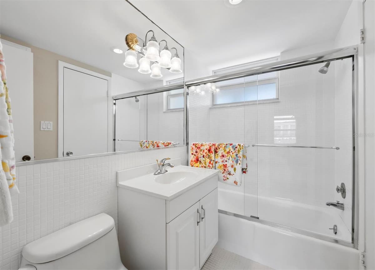 4350 CHATHAM DRIVE — photo 27 of 54