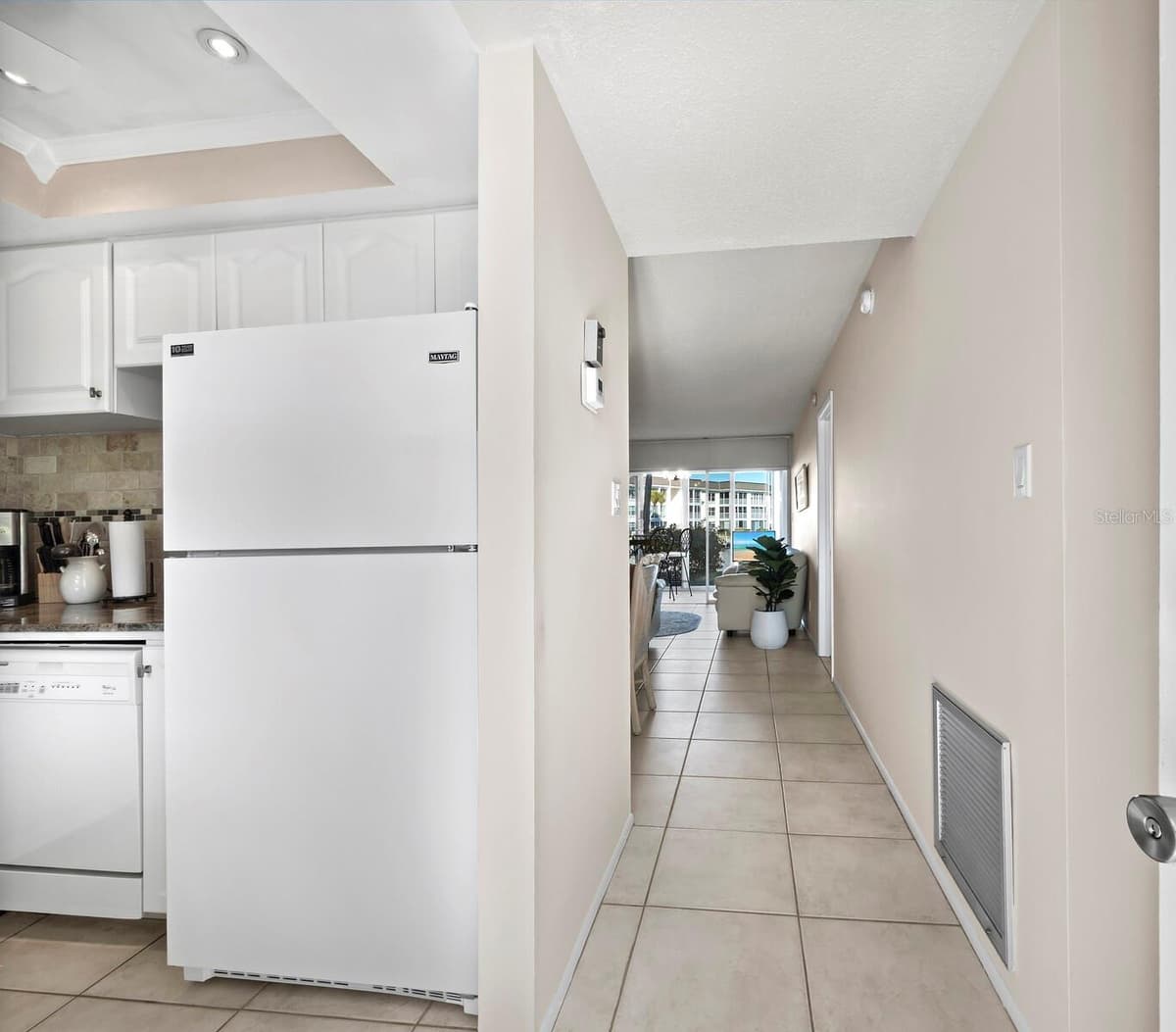 4350 CHATHAM DRIVE — photo 12 of 54