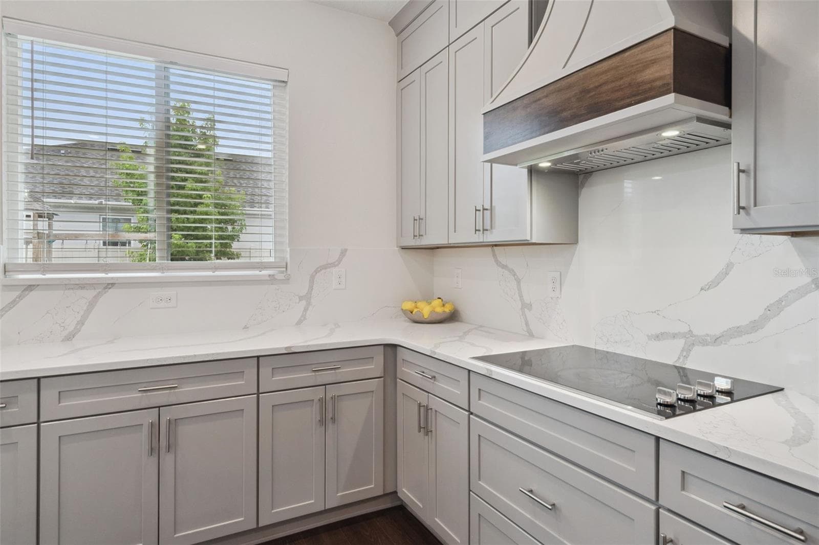14007 CREEK HARBOR DRIVE — photo 9 of 56