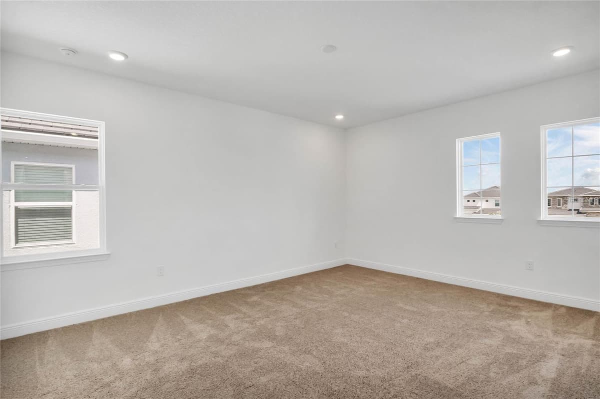 15730 VETTA DRIVE — photo 15 of 31