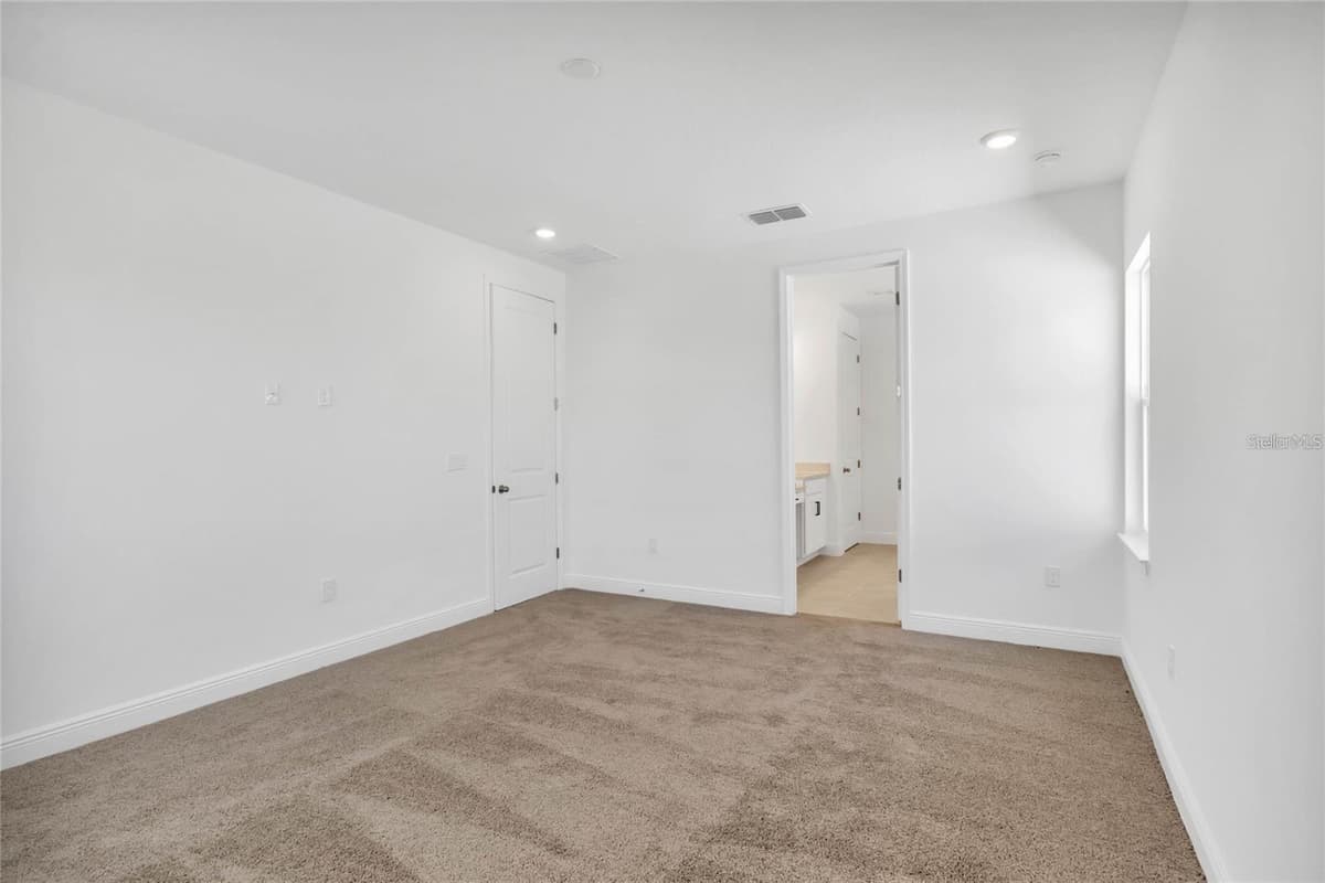 15730 VETTA DRIVE — photo 17 of 31