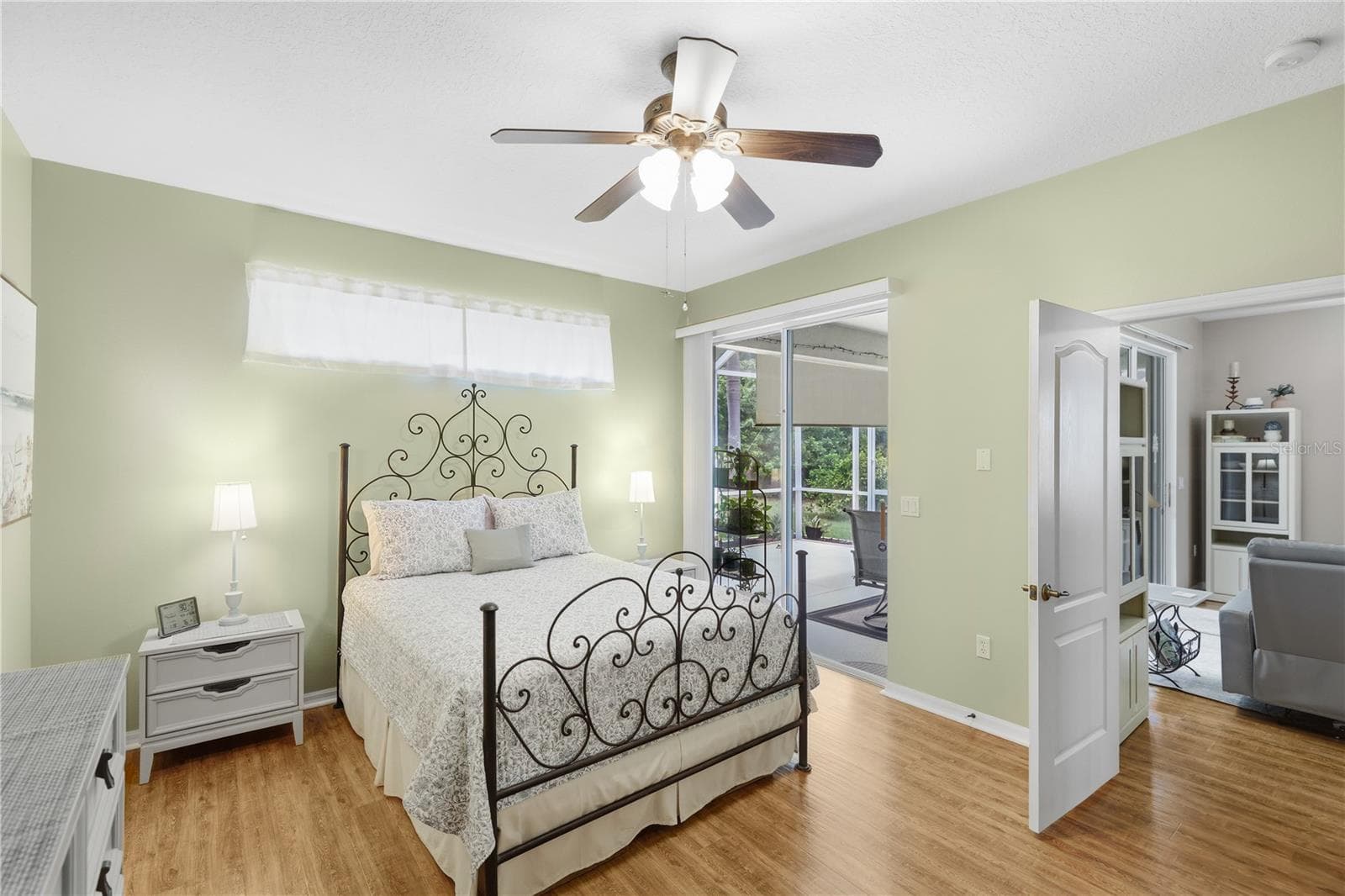 8954 FOUNDERS CIRCLE — photo 20 of 37