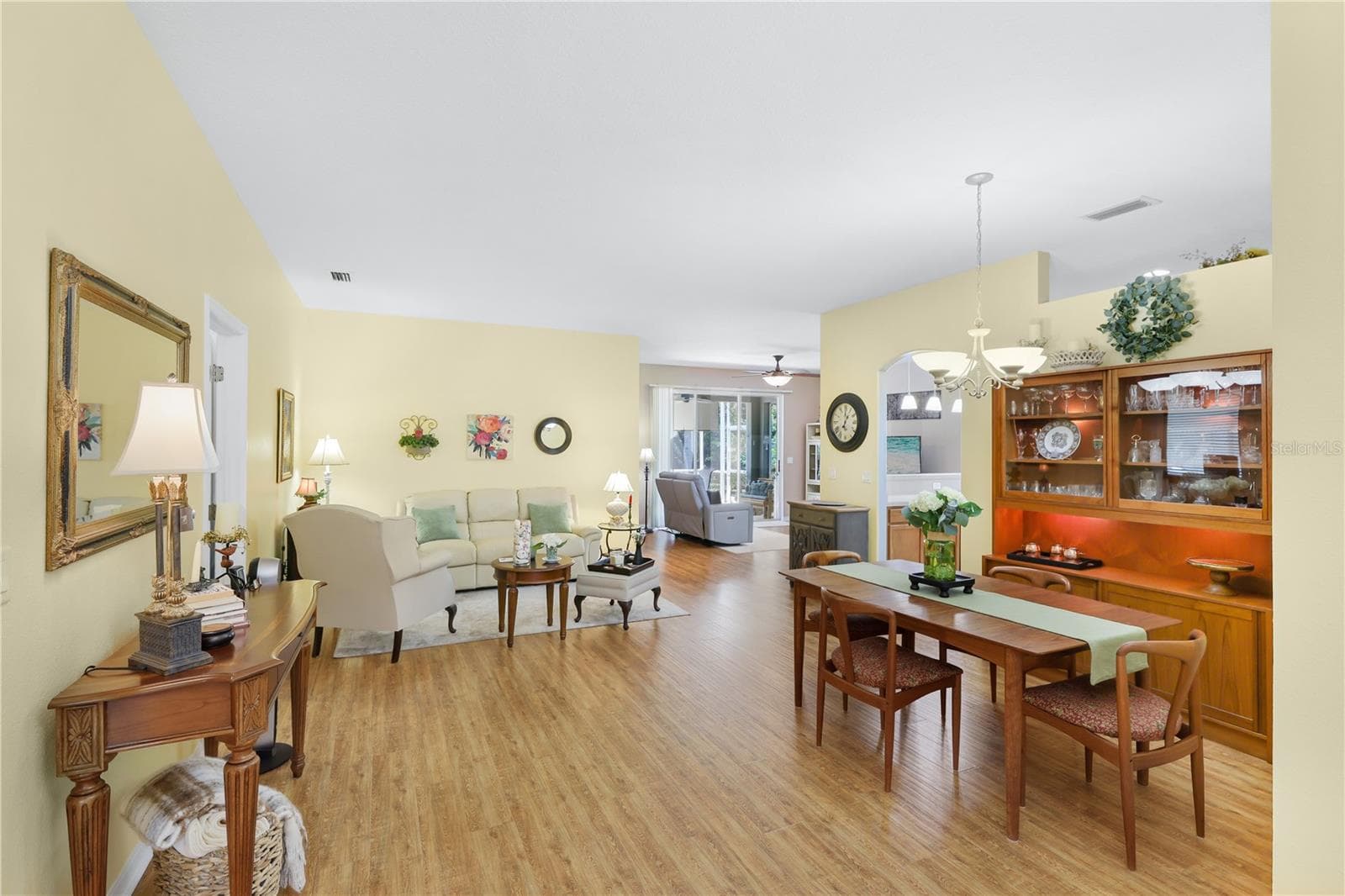 8954 FOUNDERS CIRCLE — photo 6 of 37