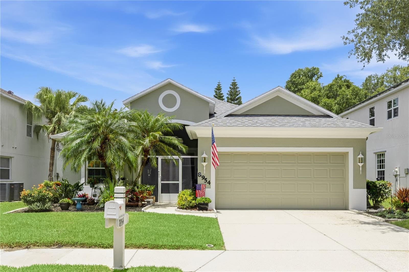 8954 FOUNDERS CIRCLE — photo 4 of 37