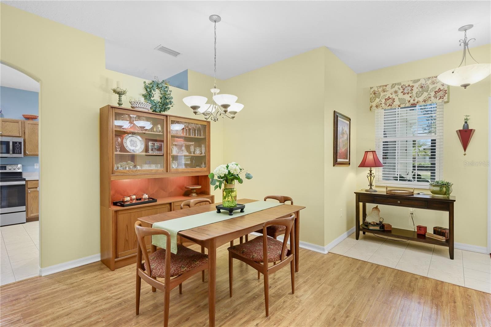 8954 FOUNDERS CIRCLE — photo 8 of 37