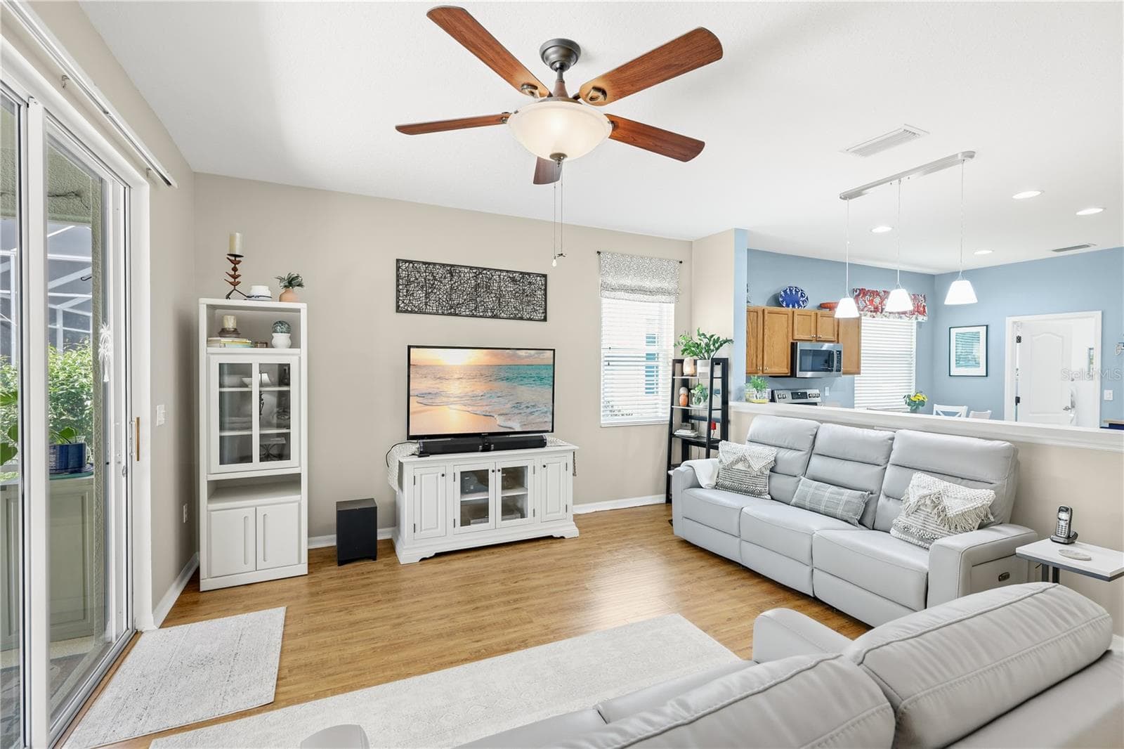 8954 FOUNDERS CIRCLE — photo 13 of 37