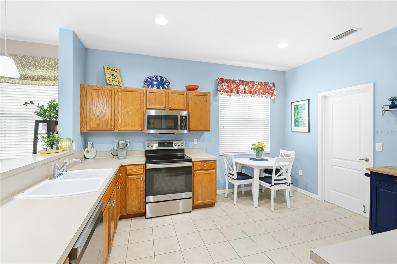 8954 FOUNDERS CIRCLE — photo 16 of 37