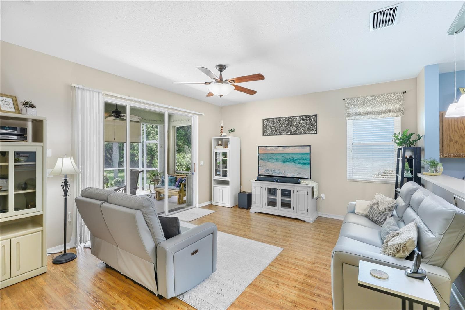 8954 FOUNDERS CIRCLE — photo 12 of 37