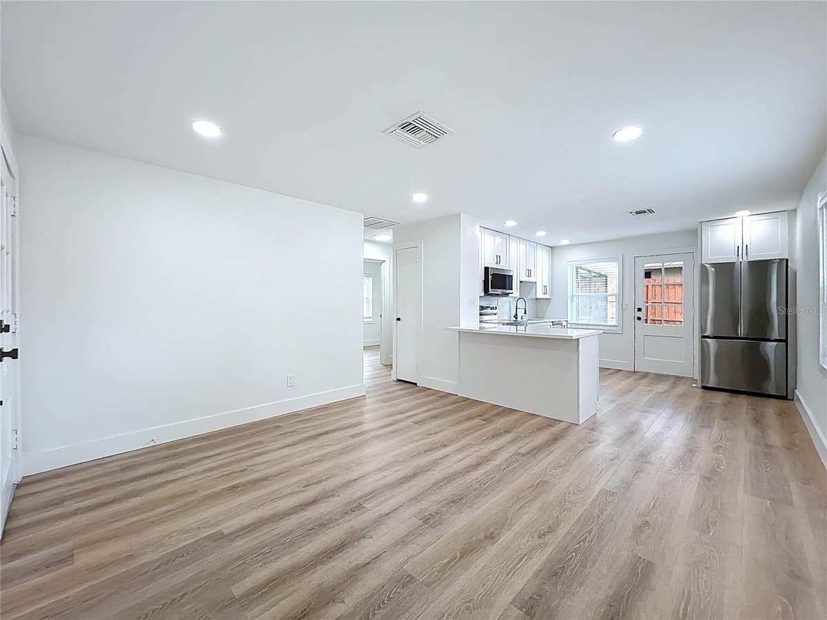 36 PATRICK LANE — photo 7 of 80