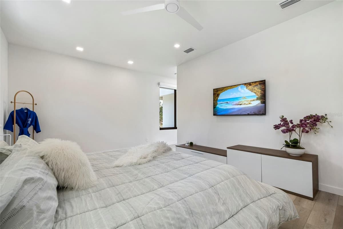 9061 RON DEN LANE — photo 84 of 100