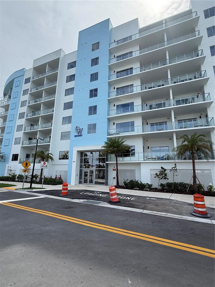 411 SHORE DRIVE