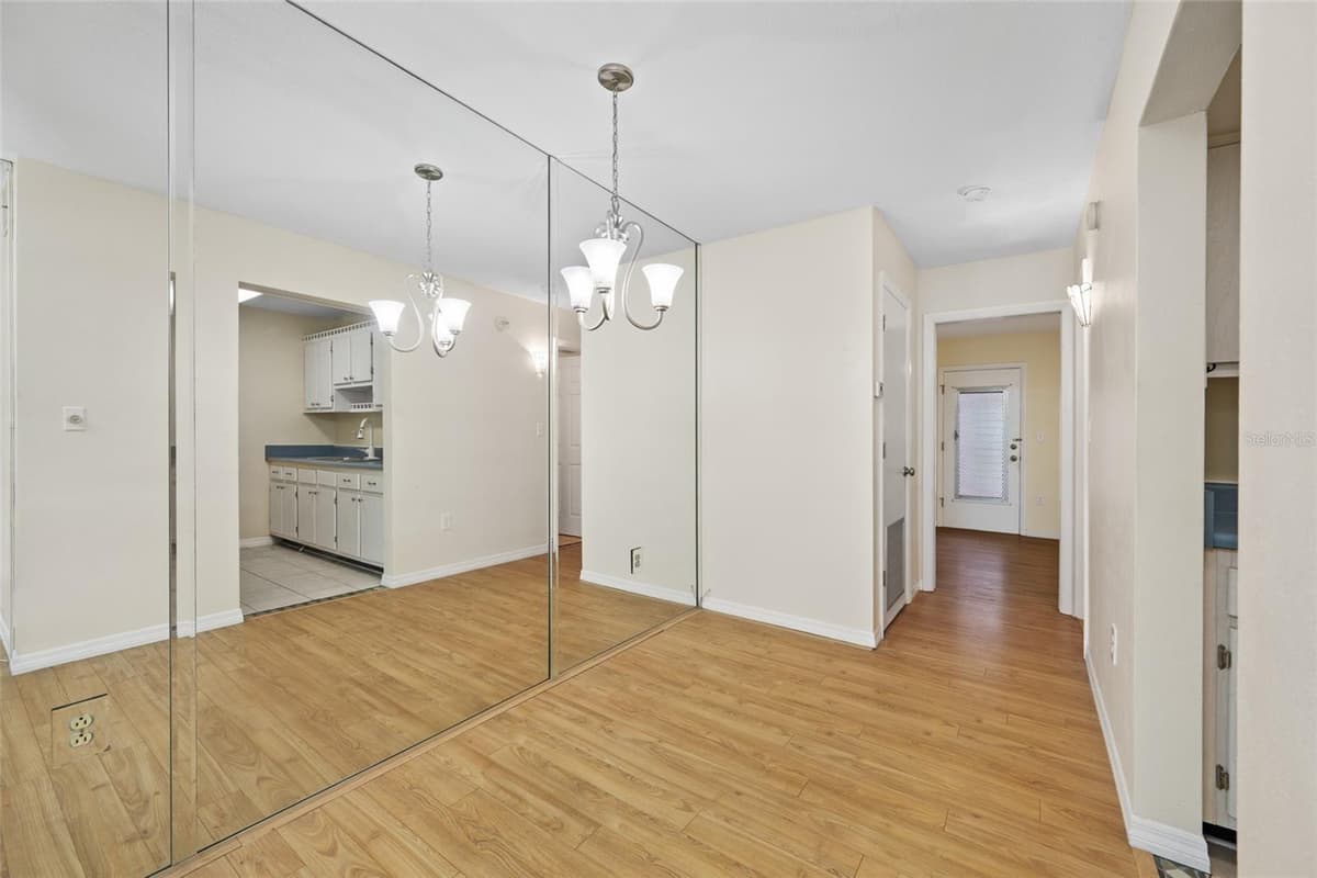 8075 112TH STREET — photo 12 of 31