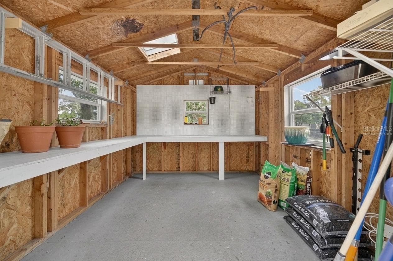 2715 LITTLE ROAD — photo 38 of 42