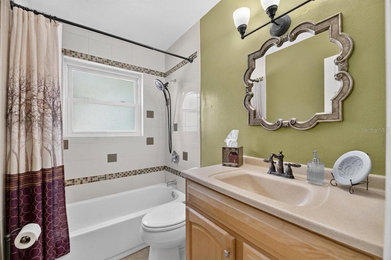 2715 LITTLE ROAD — photo 21 of 42
