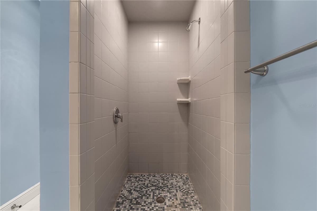 501 GRANADA DRIVE — photo 89 of 95