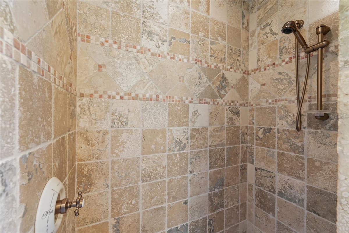 501 GRANADA DRIVE — photo 31 of 95