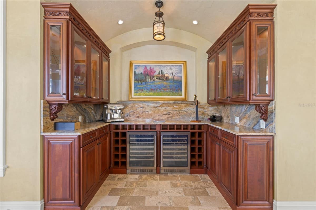 501 GRANADA DRIVE — photo 14 of 95