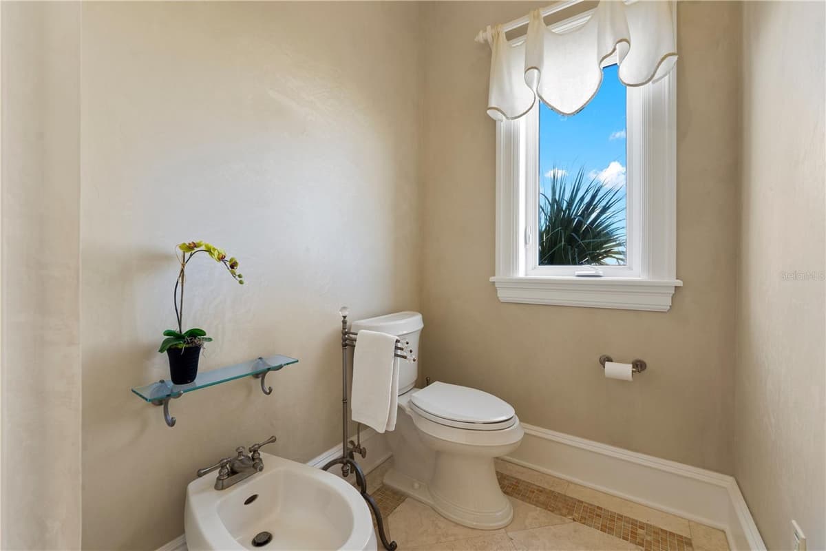 501 GRANADA DRIVE — photo 68 of 95