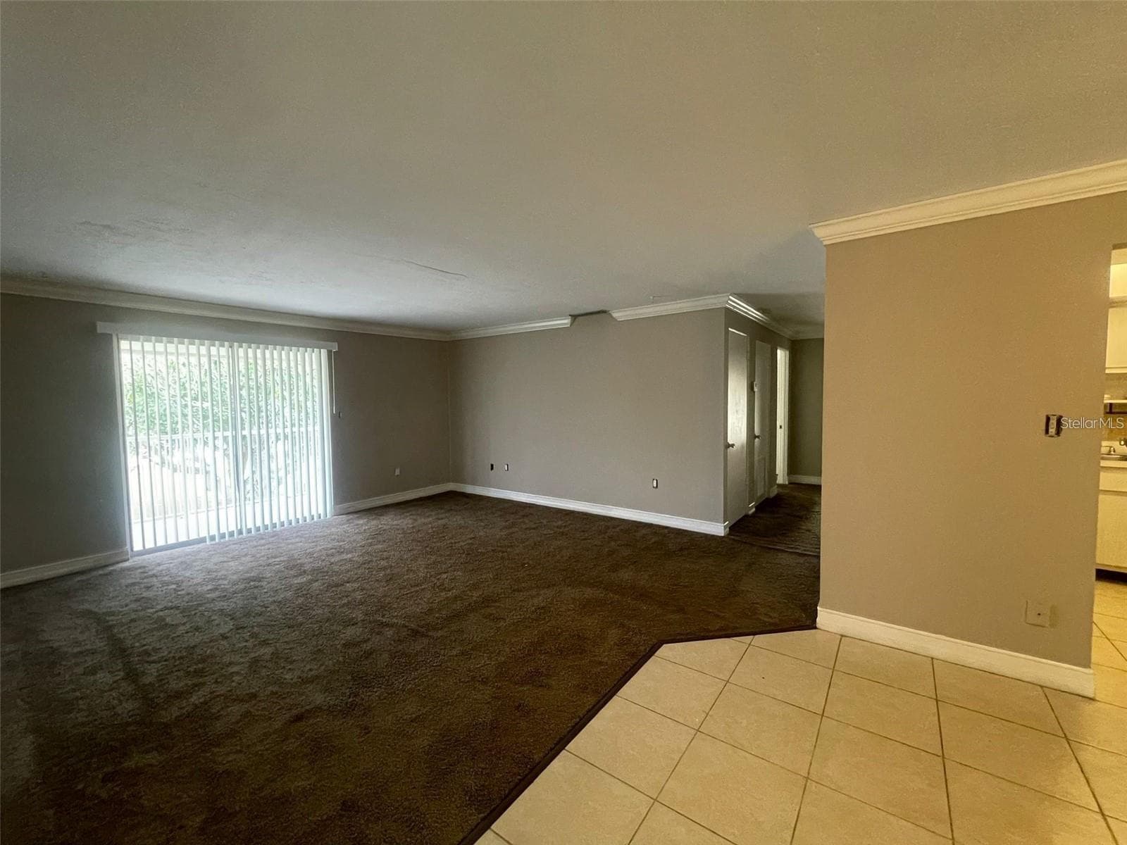 1830 MARAVILLA AVENUE — photo 3 of 28