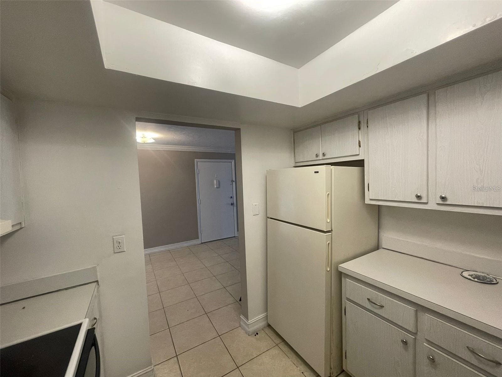 1830 MARAVILLA AVENUE — photo 6 of 28