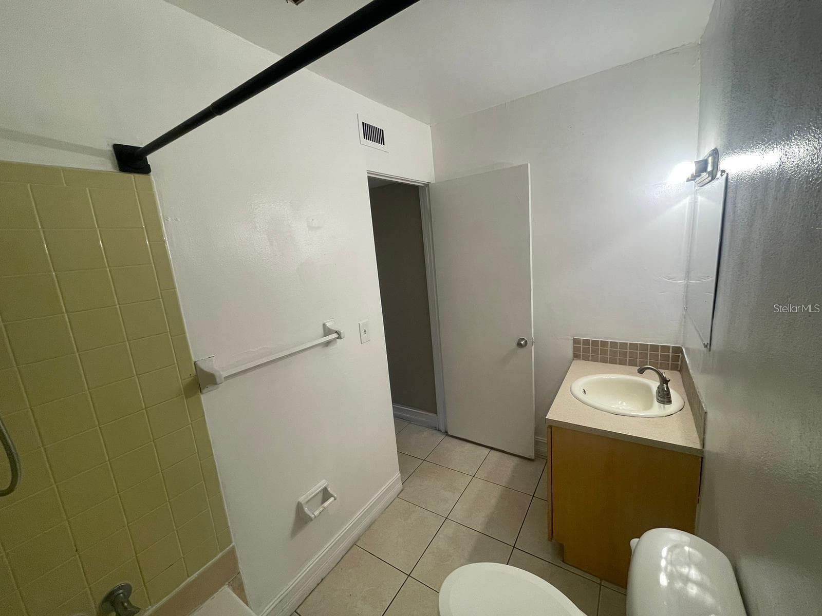 1830 MARAVILLA AVENUE — photo 10 of 28