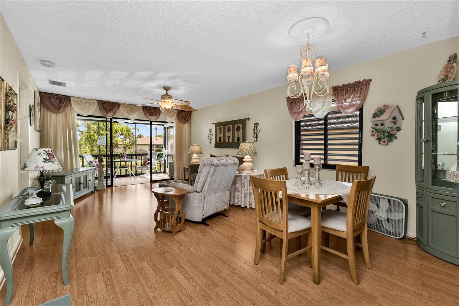 5221 LAKE VILLAGE DRIVE — photo 11 of 40