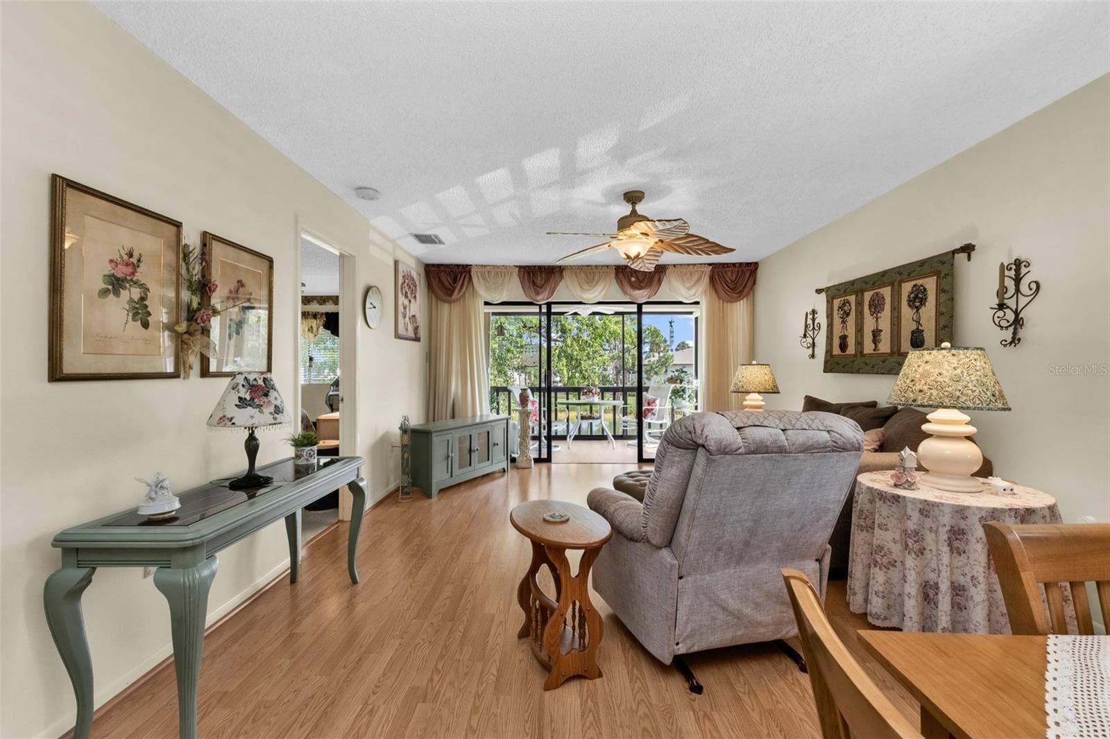 5221 LAKE VILLAGE DRIVE — photo 12 of 40