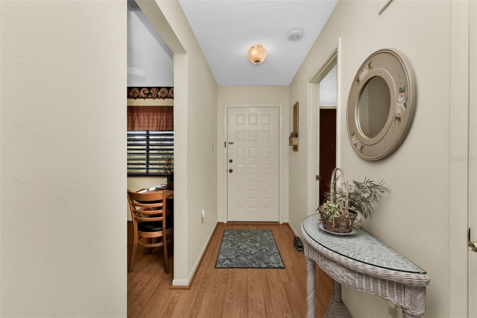 5221 LAKE VILLAGE DRIVE — photo 5 of 40