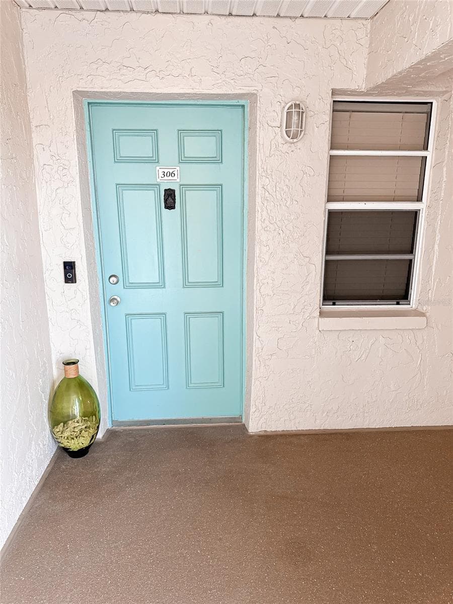 16330 GULF BOULEVARD — photo 26 of 46