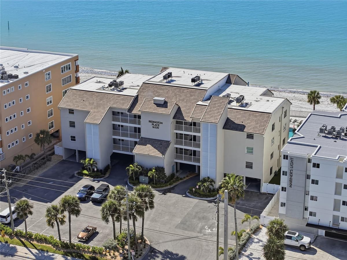 16330 GULF BOULEVARD — photo 39 of 46