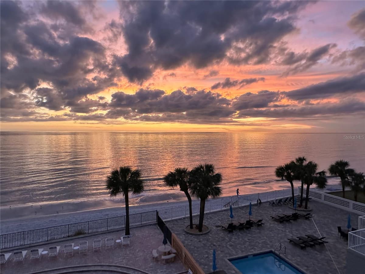 16330 GULF BOULEVARD — photo 45 of 46