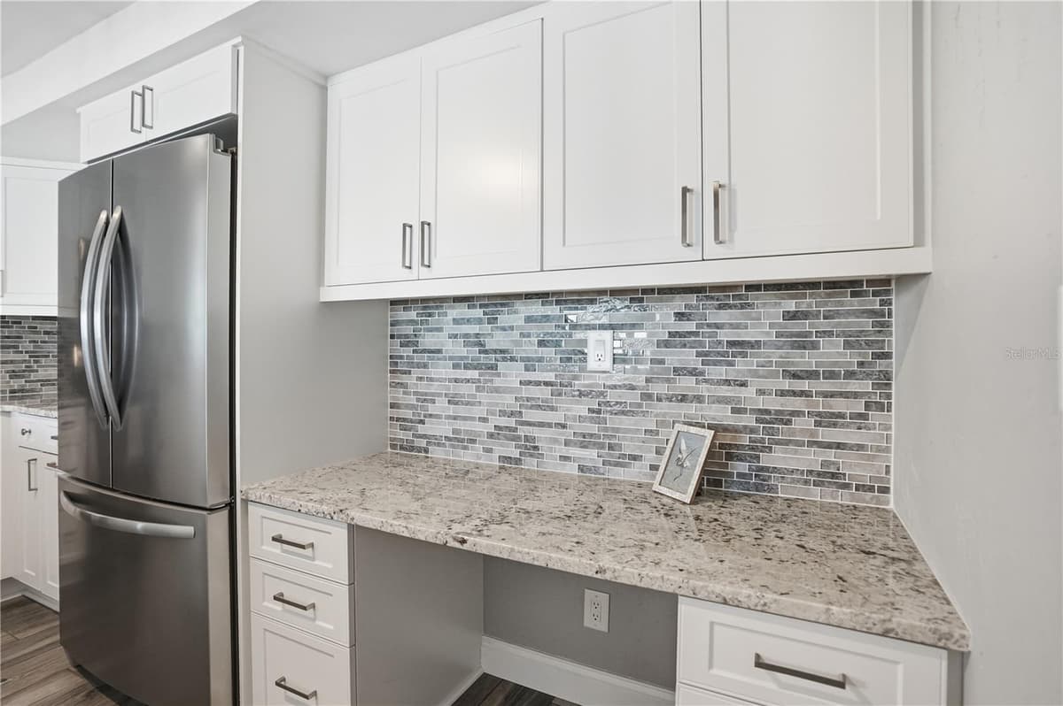 16330 GULF BOULEVARD — photo 12 of 46