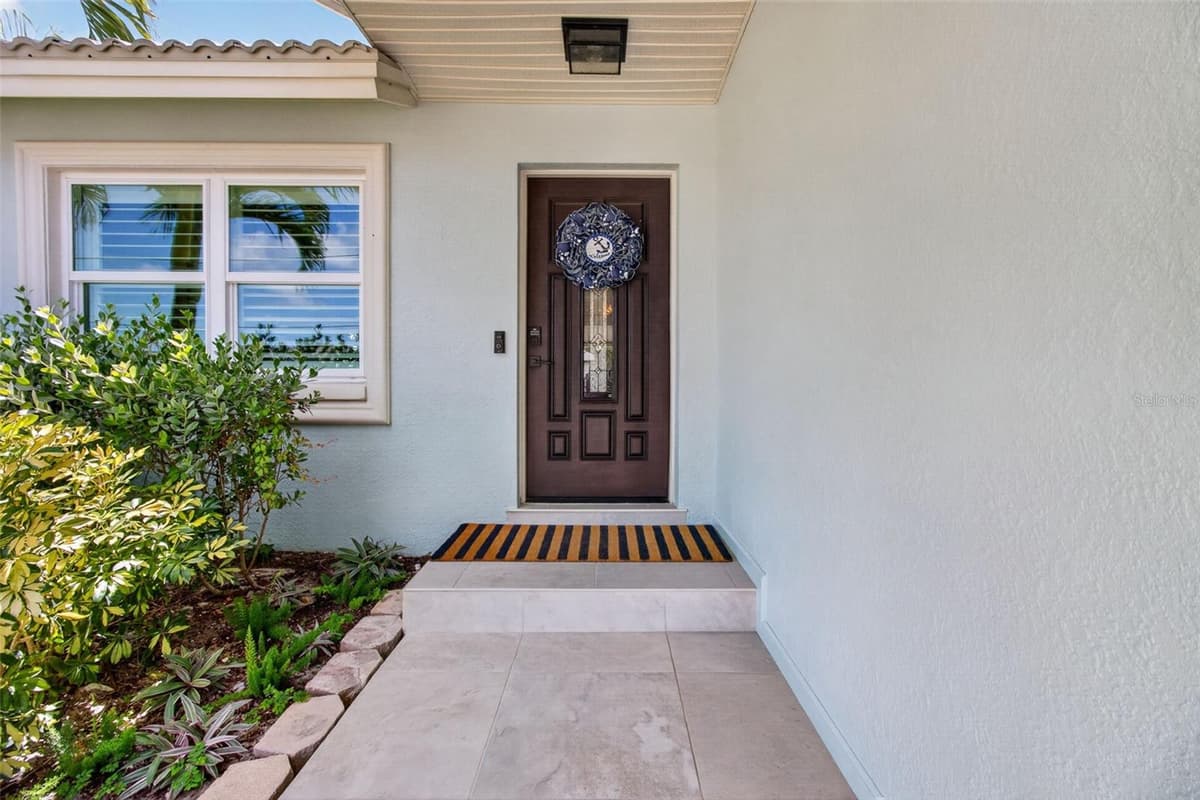 503 JOHNS PASS AVENUE — photo 5 of 64
