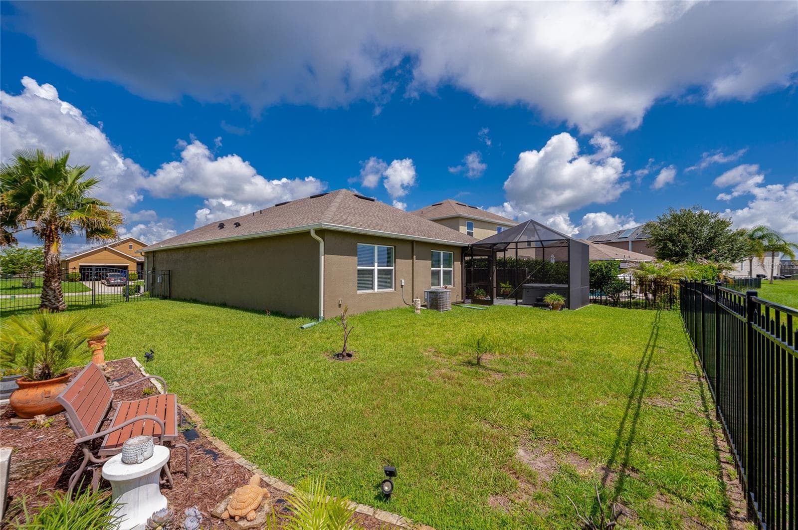 5329 ROYAL PLANTATION BOULEVARD — photo 33 of 41
