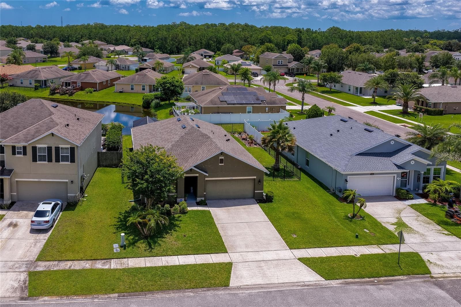 5329 ROYAL PLANTATION BOULEVARD — photo 2 of 41